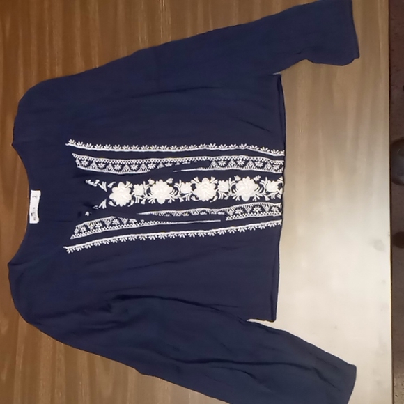 Hollister Tops - Hollister Size S Navy Blue Shirt with Embroidered/Tie Front